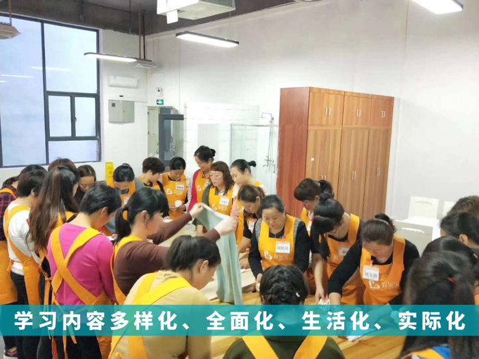 石湾月嫂培训班：石湾月嫂培训学校建议参训学员年龄在55岁以下